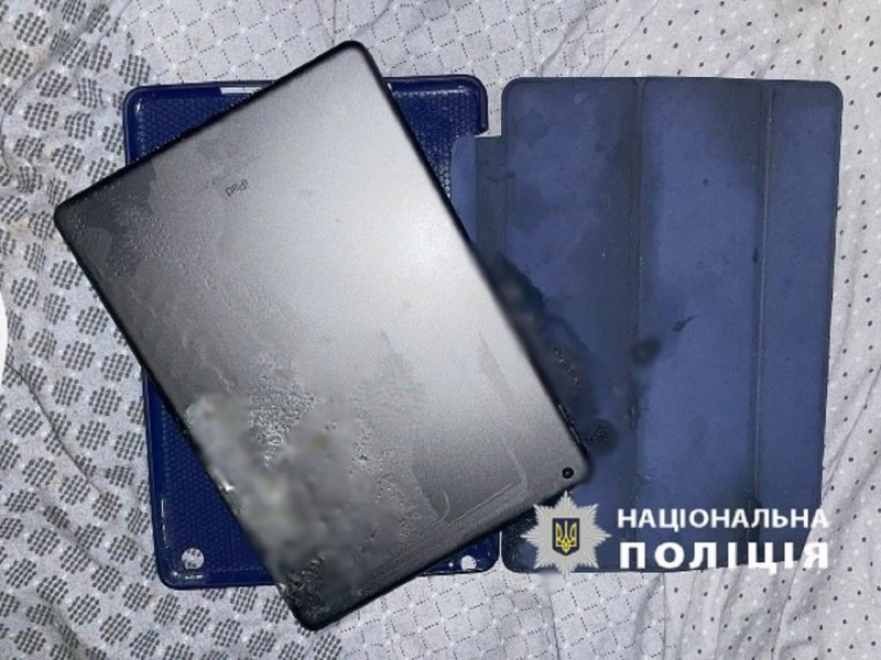Esploso nelle mani: nella regione di Kharkiv, una bambina di 11 anni è morta a causa di un tablet