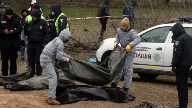 L'auto di un residente di Kiev è stata colpita vicino a Bucha: si sospettavano cinque paracadutisti russi
