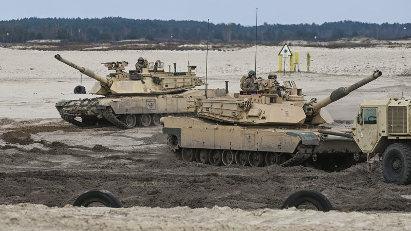 Gli Stati Uniti potrebbero trasferire altri 30 carri armati Abrams all'Ucraina - media