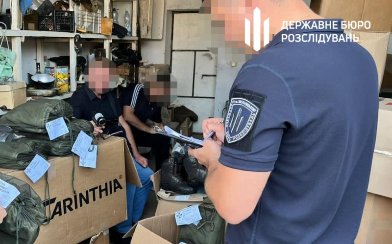 La RBI ha smascherato spacciatori che vendevano vestiti e munizioni alle forze armate ucraine tramite Internet