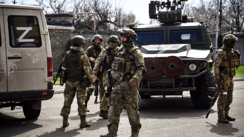 Preparazione nervosa: i russi si stanno rafforzando a Tokmak a causa dell'avvicinarsi delle forze armate ucraine