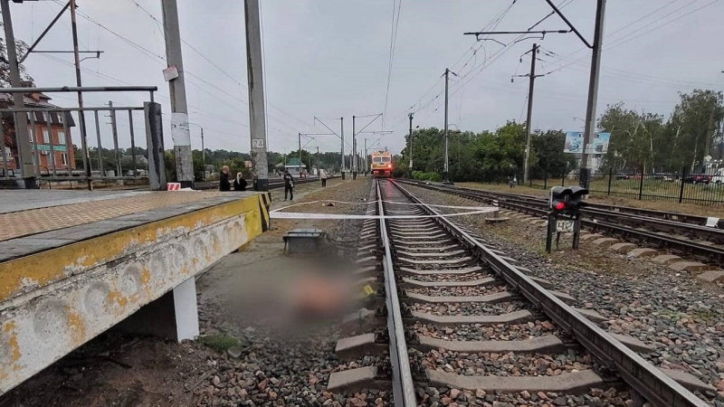 A Bucha, una ragazza di 17 anni è morta sotto le ruote di un treno elettrico