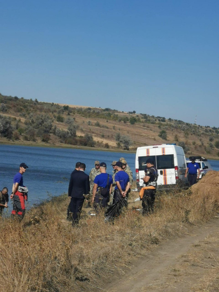 Detriti di razzi trovati in un lago in Moldova: gli specialisti stanno lavorando sul sito