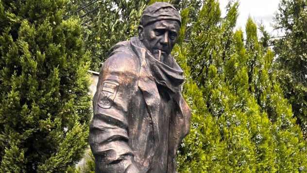 Un monumento all'eroe dell'Ucraina Alexander Matsievskij fu eretto in Georgia