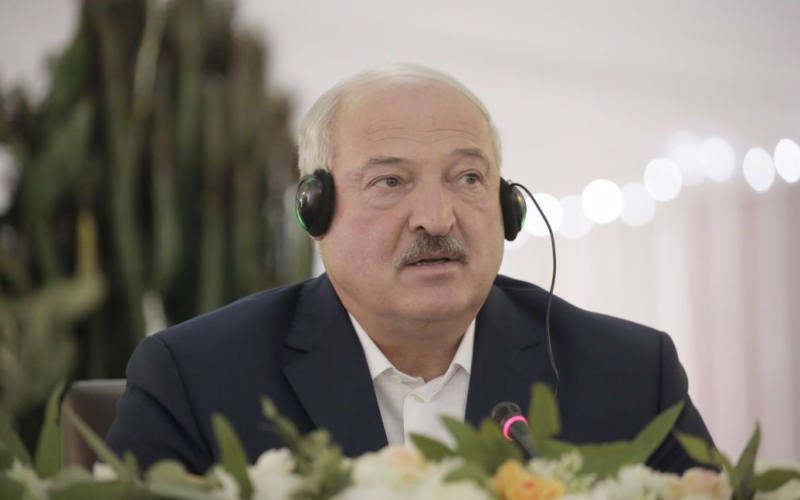 Lukashenko è arrivato in Russia: di cosa parlerà con Putin