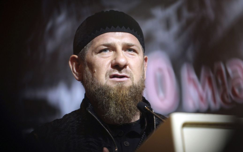 Mosca i medici non hanno aiutato: Kadyrov continua a essere in coma