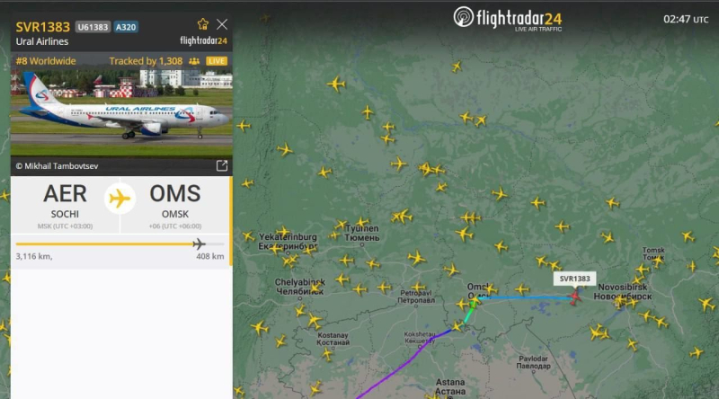 L'aereo della Ural Airlines ha effettuato un atterraggio di emergenza in mezzo a un campo: cosa è successo, foto, video