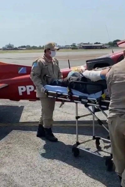 Il telefono è esploso nella tasca di un uomo e lo ha salvato da un giaguaro — foto, dettaglia il leone più solitario del mondo