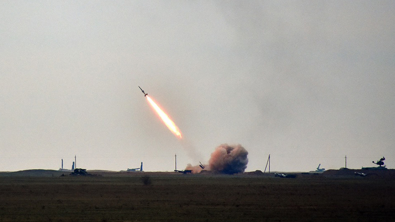 L'Ucraina e gli Stati Uniti stanno combinando i sistemi di difesa aerea sovietici con i missili americani — NYT