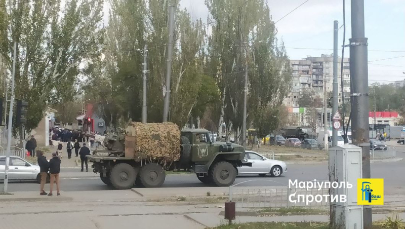 Gli occupanti hanno intensificato il trasferimento di forze attraverso Mariupol in due direzioni