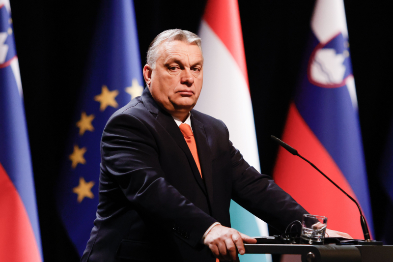 Pura manipolazione, – Un frammento sulla dichiarazione di Orban sullo sblocco degli aiuti all'Ucraina