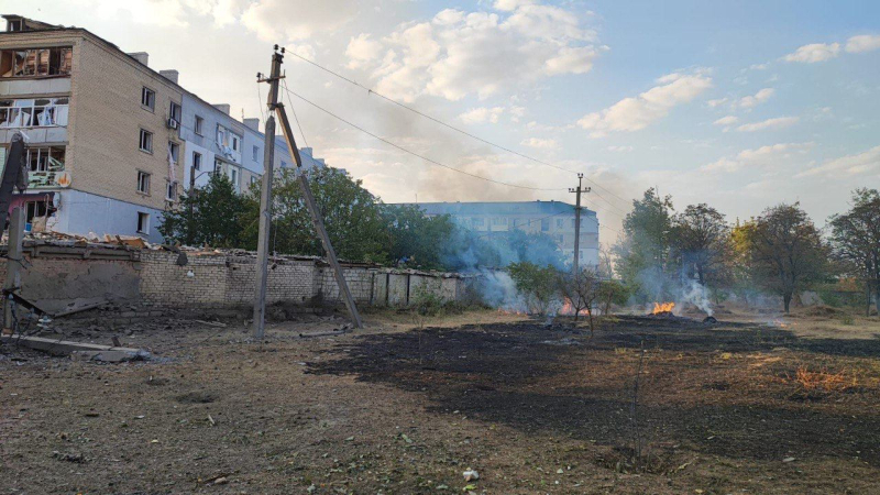 Un bambino di 4 mesi è stato salvato dall'incendio: Berislav, Kherson e altri 2 insediamenti sono sotto attacco dalla Federazione Russa