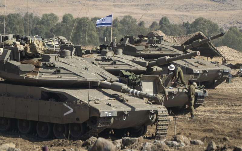 Un militare israeliano ha ballato hopak sul carro armato – video
