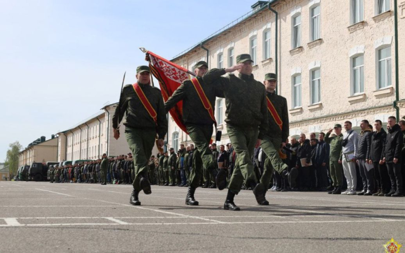 All'esercito - via SMS: intendono introdurre innovazioni in Bielorussia