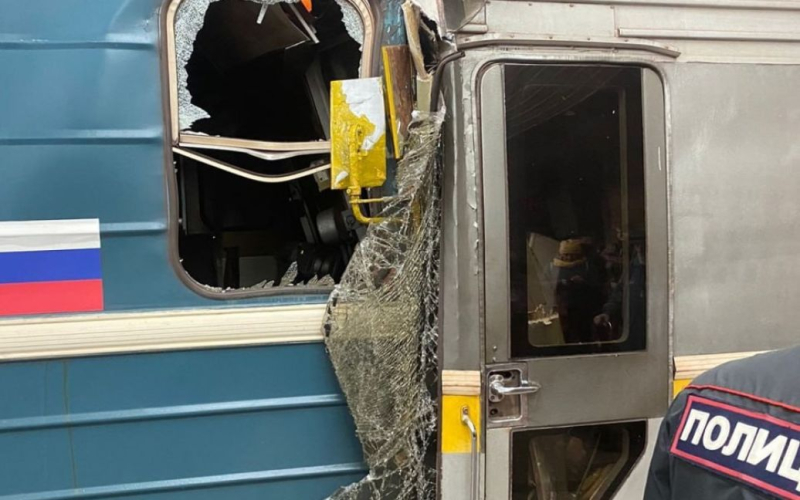 I treni si sono scontrati nella metropolitana di Mosca, ci sono stati feriti - foto, video