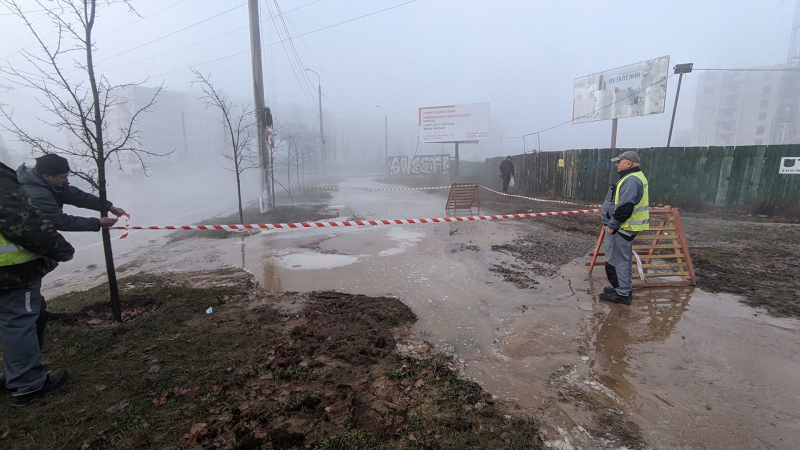 Le strade si sono trasformate in fiumi: uno dei microdistretti è stato allagato a Chernigov