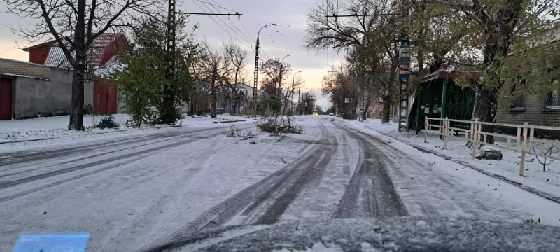  Villaggi senza energia, autostrade bloccate, centinaia di incidenti. Come infuria il maltempo in Ucraina