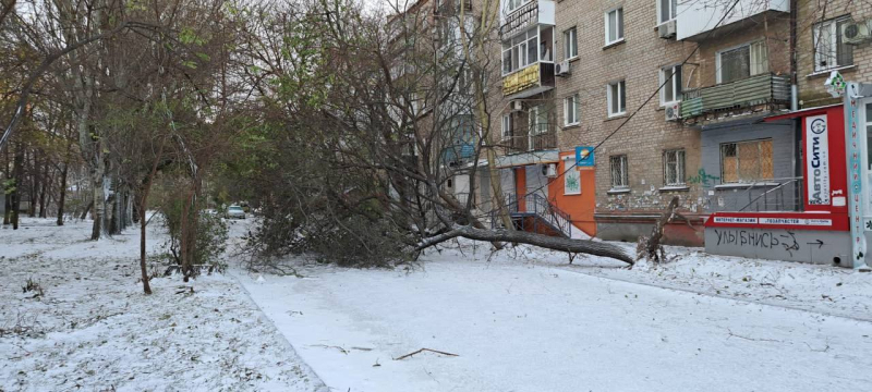 Villaggi senza energia, autostrade bloccate, centinaia di incidenti. Quanto maltempo imperversa in Ucraina