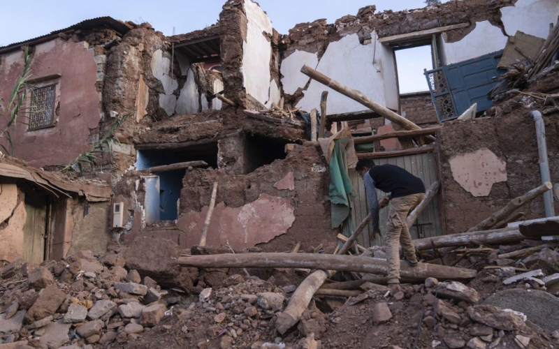 In In Nepal, il bilancio delle vittime è aumentato a causa di un potente terremoto.