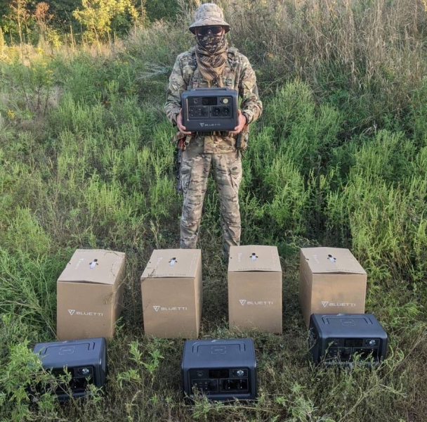 Migliaia di droni e centinaia di automobili: come i volontari ucraini aiutano l'esercito ad avvicinare la vittoria