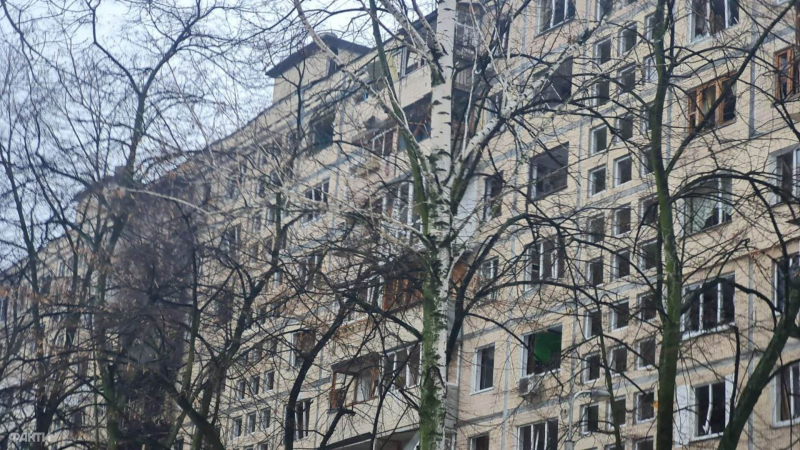 Attacco balistico su Kiev: che aspetto hanno una casa e un asilo distrutti