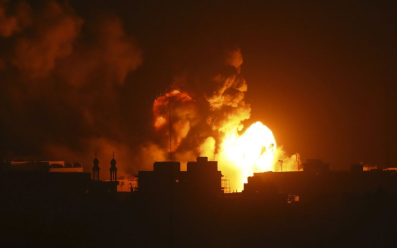 HAMAS ha attaccato una base israeliana dove probabilmente sono immagazzinate armi nucleari.