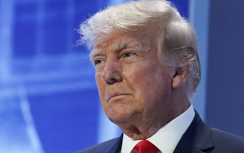 Trump sta cercando di ritardare l'inizio del processo contro se stesso — Reuters