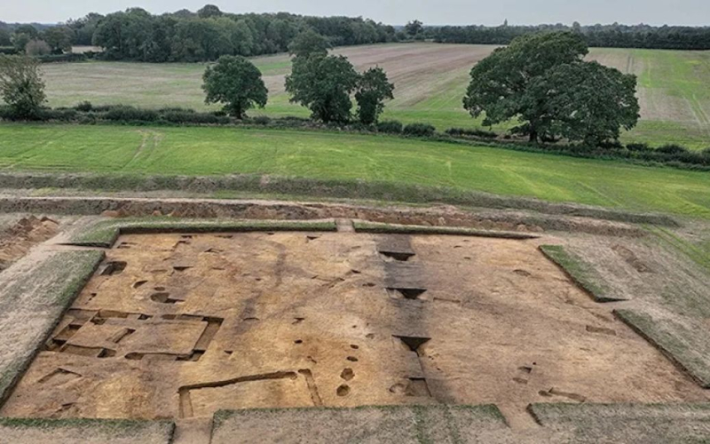 Scavato in Gran Bretagna la fondazione di un tempio pagano di 1400 anni