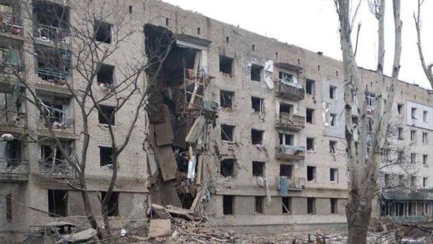 Un intero ingresso è stato distrutto: la Federazione Russa ha colpito Orekhov con bombe guidate