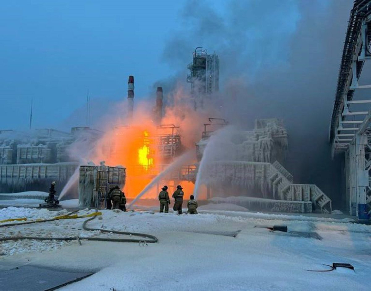 Hanno spento l'incendio per quasi due giorni: gli occupanti hanno finalmente spento l'incendio a Ust-Luga