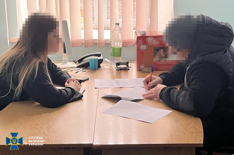 Nella regione di Kherson, la SBU ha arrestato due collaboratori che costrinse i compaesani a votare in uno pseudo-referendum