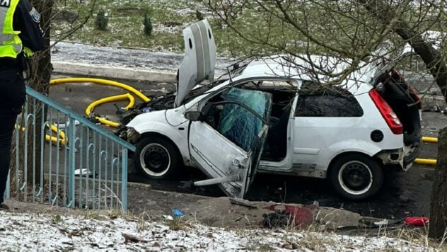Si sta valutando un tentato omicidio: un'auto con persone è esplosa nel Dnepr