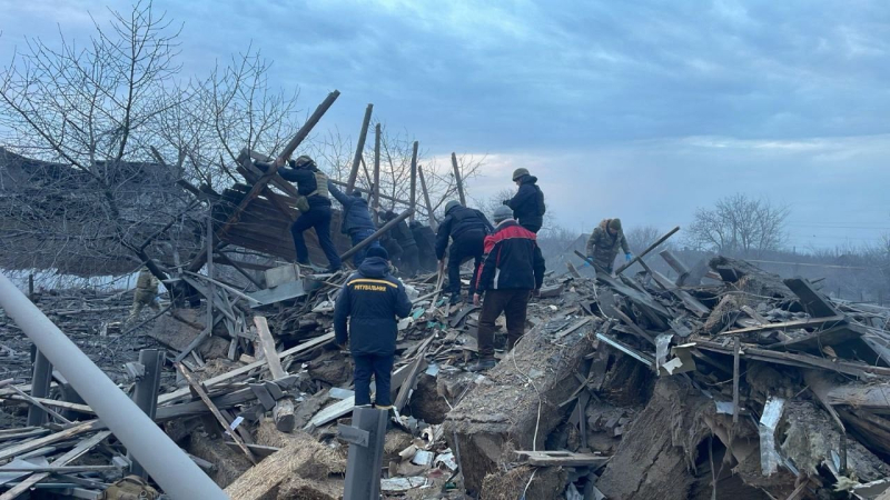 Bombardamento di Pokrovsk ed esplosioni nel Dnepr : principali notizie del 6 gennaio