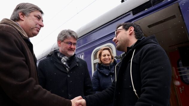 Il nuovo ministro degli Esteri francese Sejournet è arrivato a Kiev: prevista una conferenza stampa con Kuleba