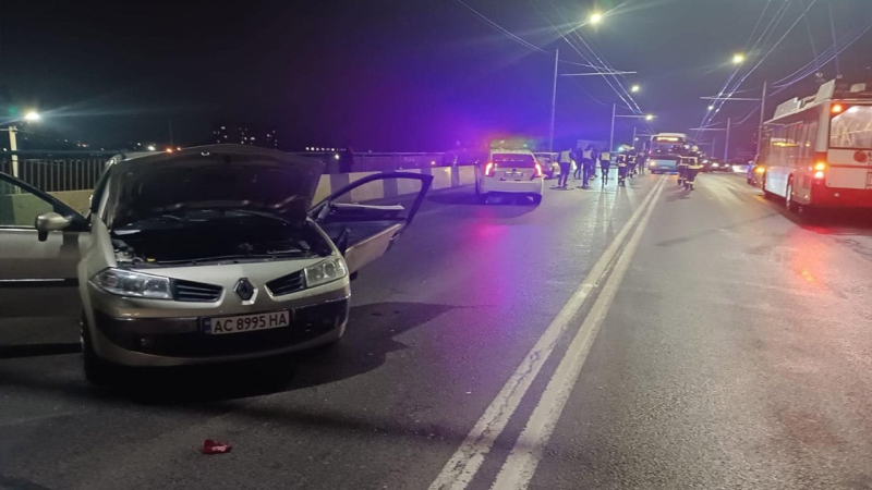 A causa del maltempo, più di 10 auto si sono scontrate in un incidente a Lutsk