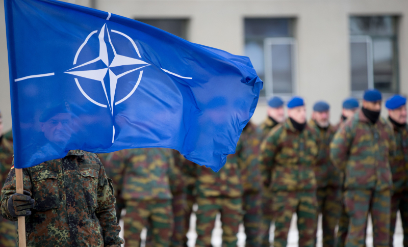 Plus per l'Ucraina, stratega politico per il copione dei preparativi della NATO per la guerra con la Russia