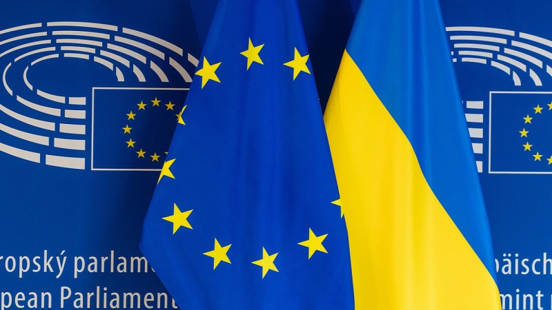 L'UE trasferirà 50 miliardi di euro all'Ucraina entro marzo — media