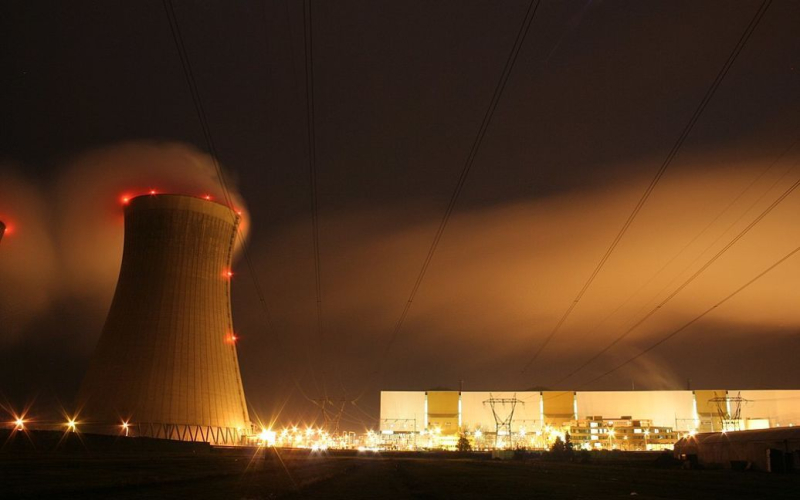 La Francia prevede di costruirne 14 nuovi reattori nucleari