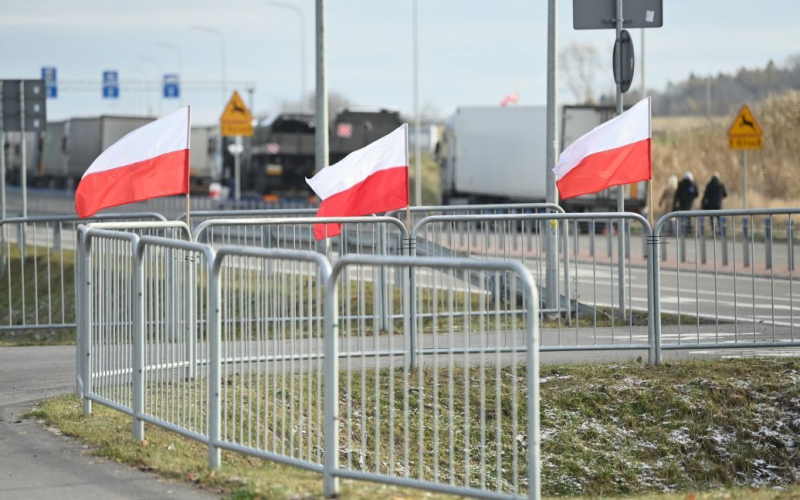 Polacco gli agricoltori hanno sbloccato il posto di blocco al confine con l'Ucraina