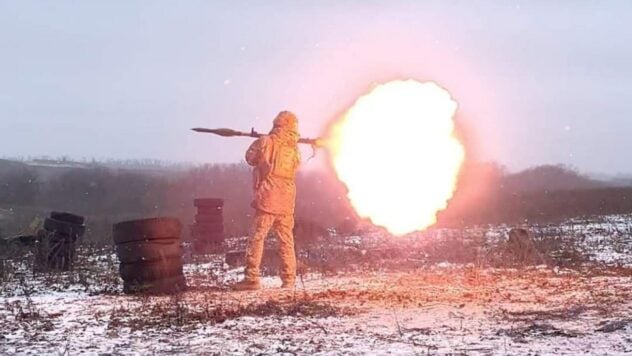Perdite russe il 2 febbraio: le forze armate ucraine hanno distrutto 830 invasori e quasi cinquanta sistemi di artiglieria