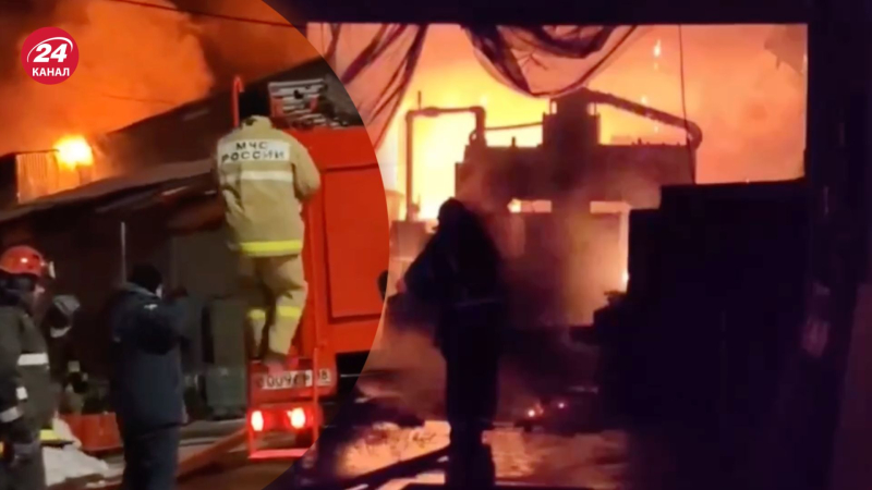 Una grande scala Scoppiato incendio a Izhevsk: decine di vigili del fuoco cercano di domare le fiamme