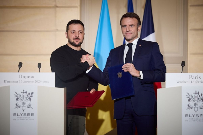 Apparentemente mi capisci già in ucraino, – Zelenskyj ha scherzato in una conferenza con Macron