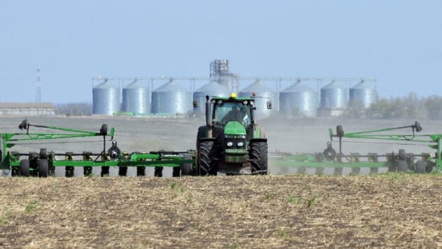Insoddisfatti delle politiche dell'UE e delle importazioni a basso costo dall'Ucraina: gli agricoltori cechi intendono bloccare il confine