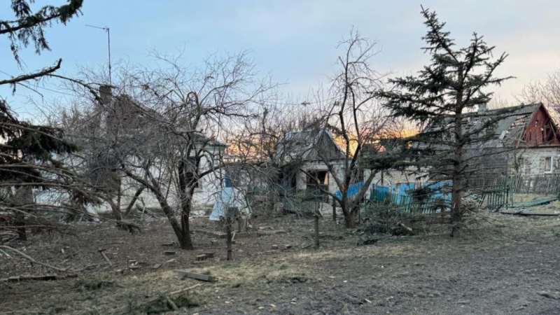 I russi hanno sparato dagli uragani in un villaggio nella regione di Donetsk: ci sono morti e feriti