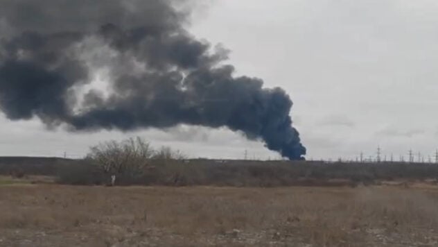 Un deposito petrolifero sta bruciando nella Makeyevka occupata, probabilmente dopo l'arrivo