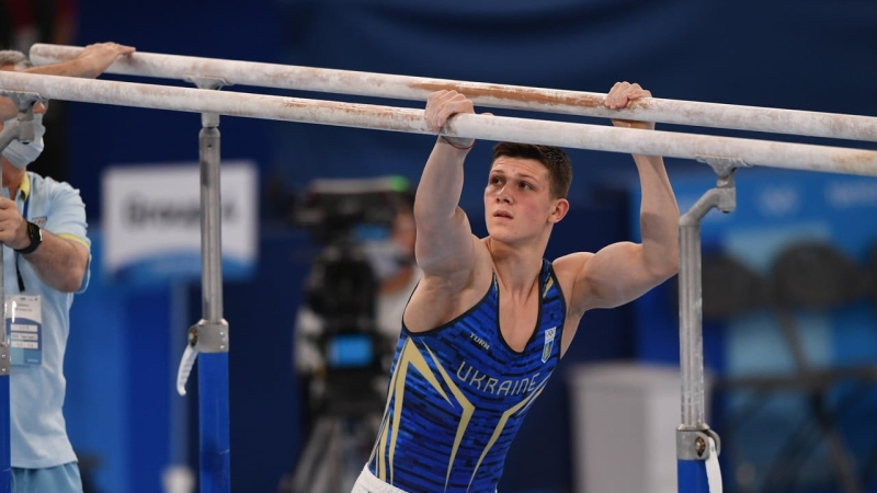 Il ginnasta Kovtun ha battuto il campione olimpico e ha vinto l'oro nella tappa KM di Baku