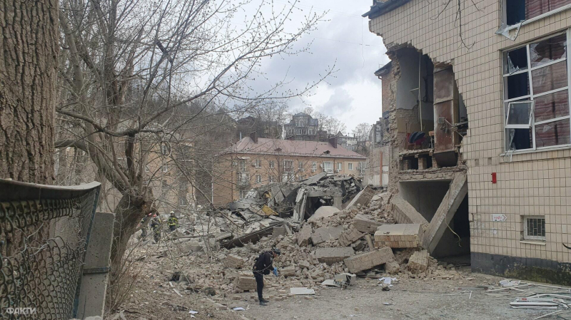 Esplosioni a Kiev il 25 marzo: foto e video dopo un attacco balistico alla capitale