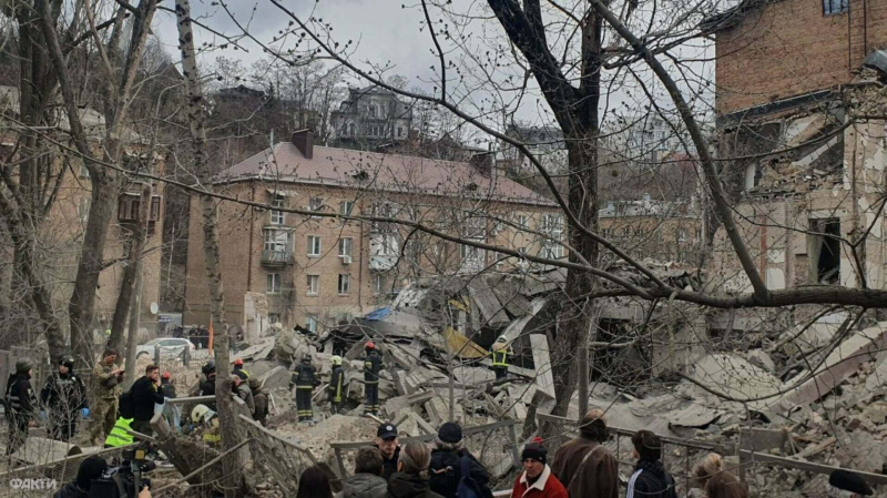 Esplosioni a Kiev il 25 marzo: foto e video dopo un attacco balistico alla capitale 