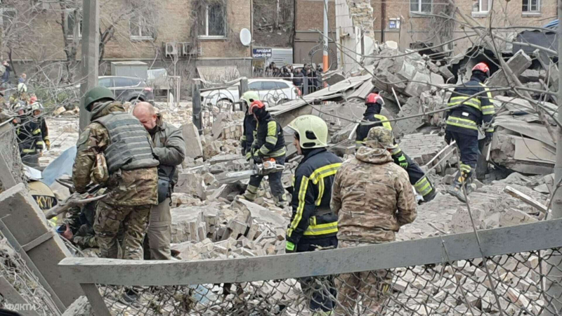 Esplosioni a Kiev il 25 marzo: foto e video dopo un attacco balistico alla capitale