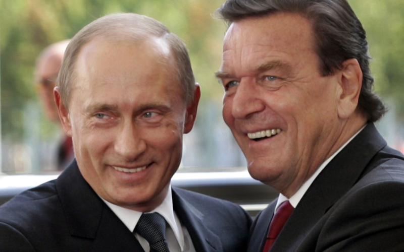 Ex Il cancelliere tedesco si offre di sfruttare la sua amicizia con Putin